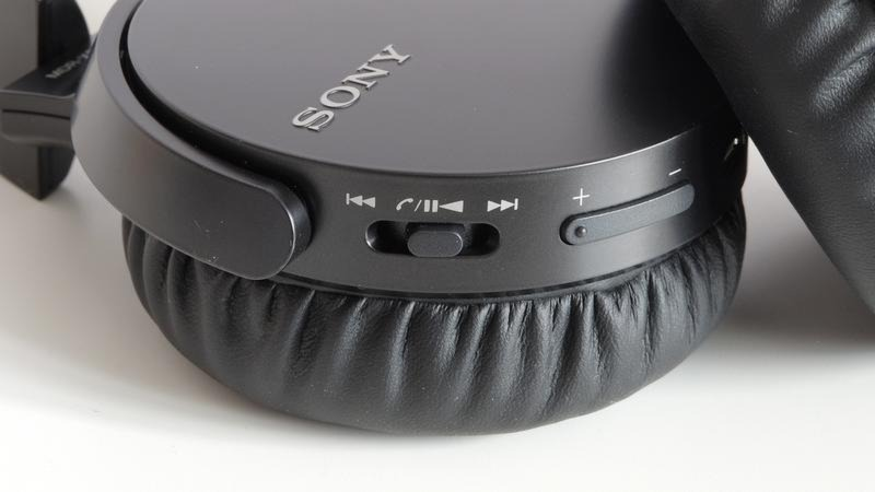 Słuchawki Sony MDR-XB650BT – jak połączyć z telefonem i komputerem?
