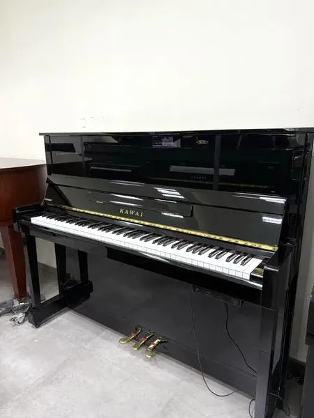 Pianina Kawai i Yamaha