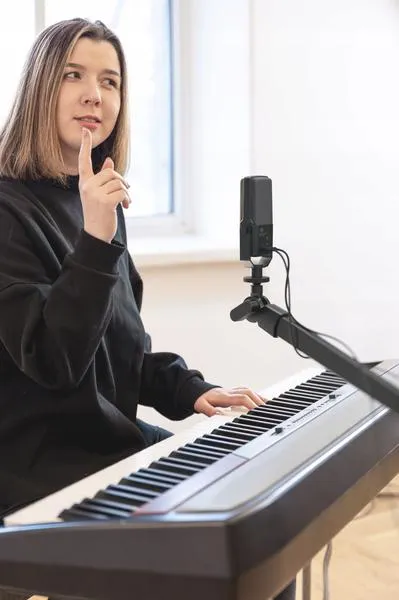 Pianino cyfrowe w bloku